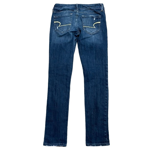 American Eagle Skinny 77 Lightly Distressed Jeans. Size 2 - Picture 2 of 7